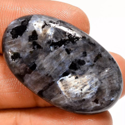 Larvikite 33,0 carats